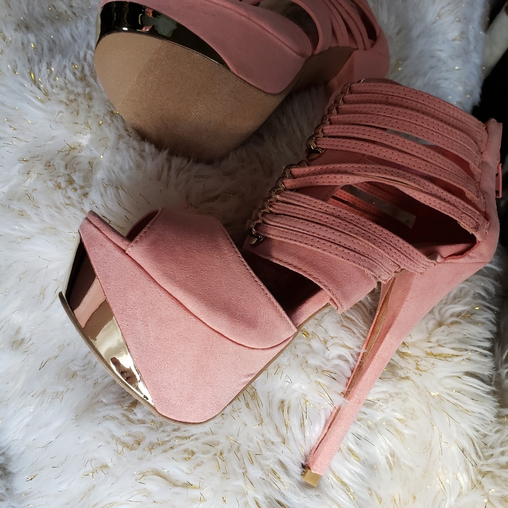 Brand New Qupid Pink High Heel - Picture 4 of 6
